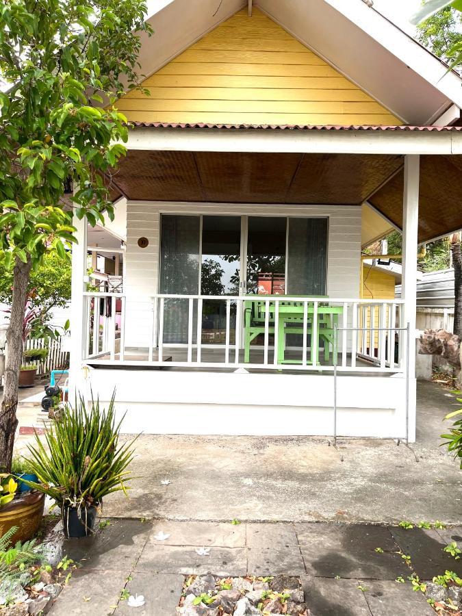 Insook Ko Larn Resort Ko Lan Exterior foto