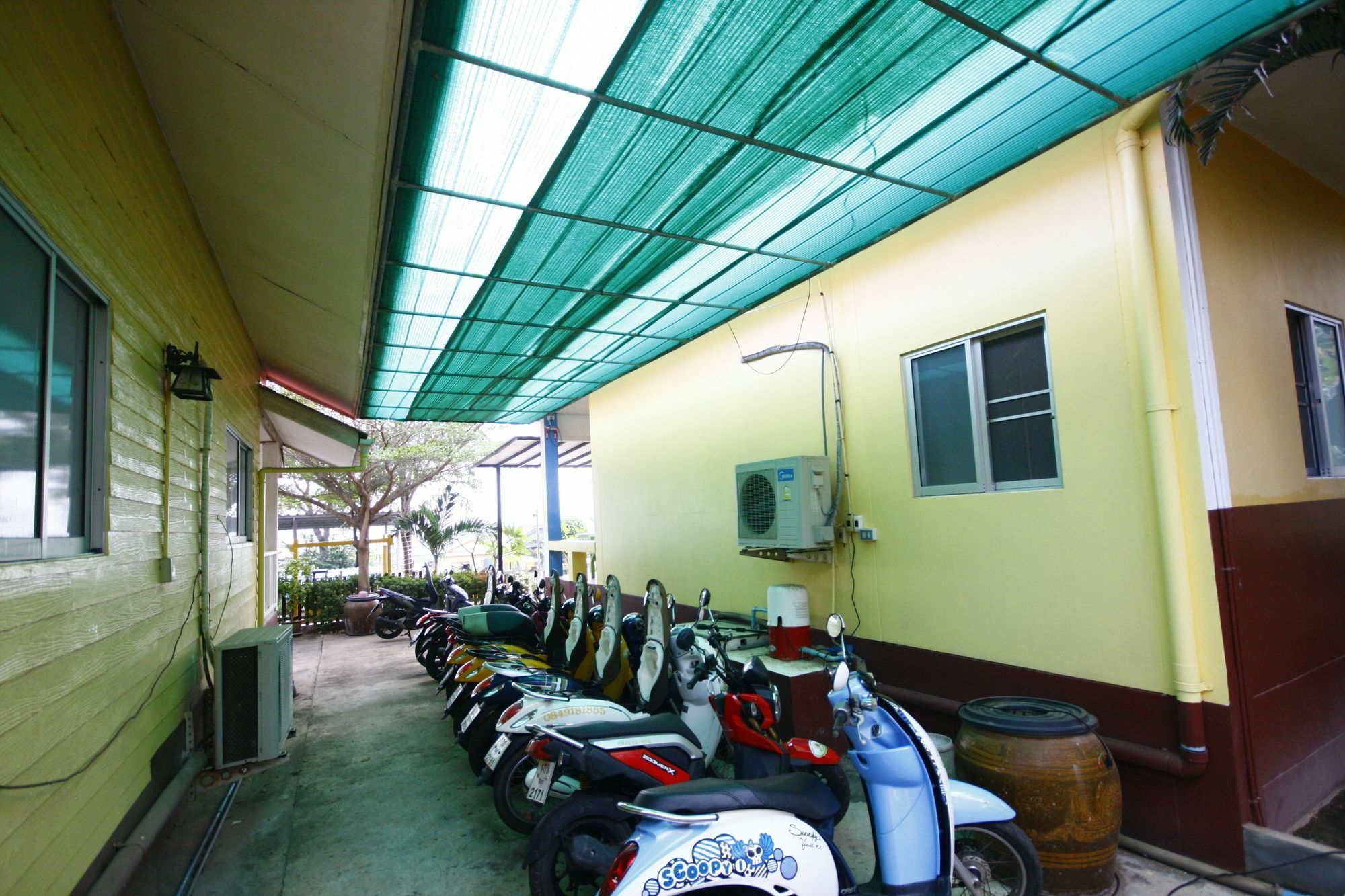 Insook Ko Larn Resort Ko Lan Exterior foto
